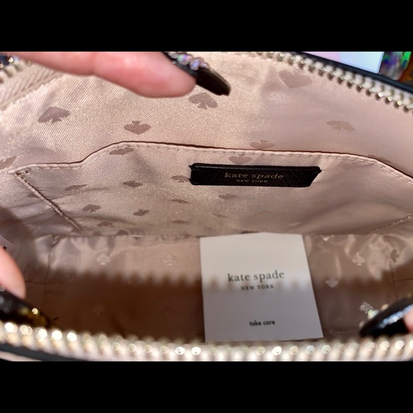 Kate Spade New York crossbody/shoulder bag.